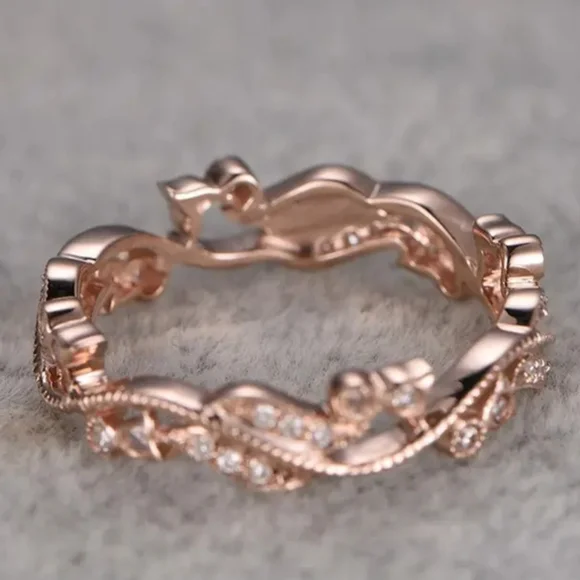 Women's flower ring rose gold plated w/ rhinestone size 6 to 9 - Picture 5 of 5